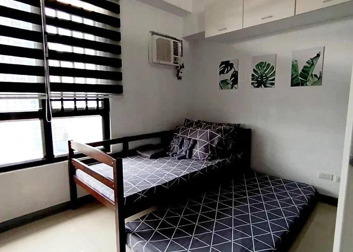 Sunshine 100 Plaza Capsule hotel Manila